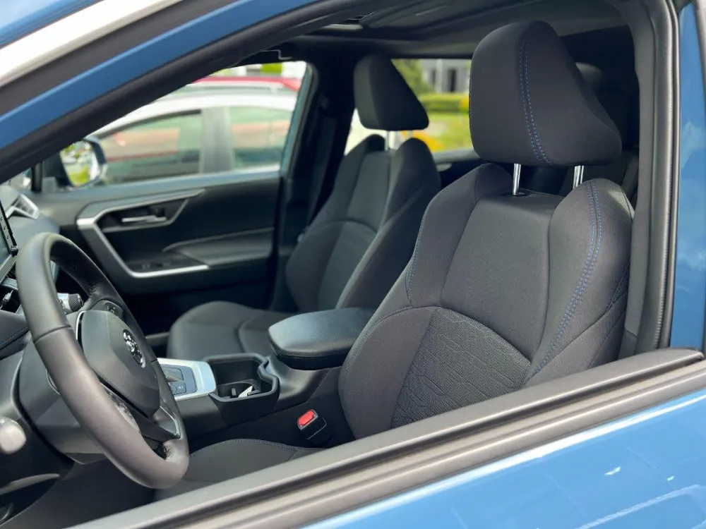 2022 Toyota RAV4 Hybrid SE Cavalry Blue 7